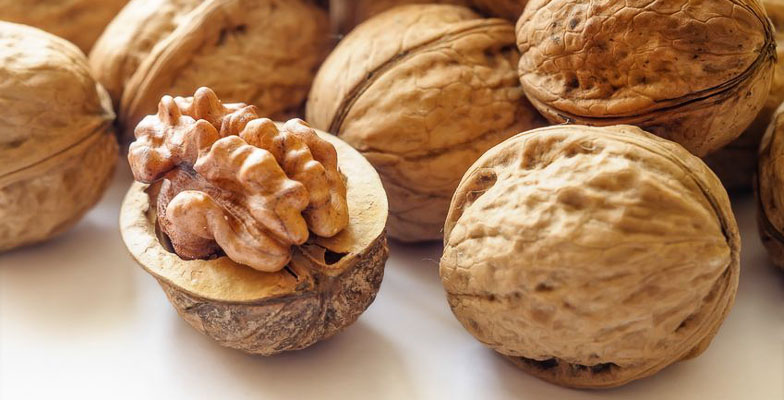 Puur natuurlijk genieten van rauwe walnoten in dop of onze andere naturel noten is gezond.