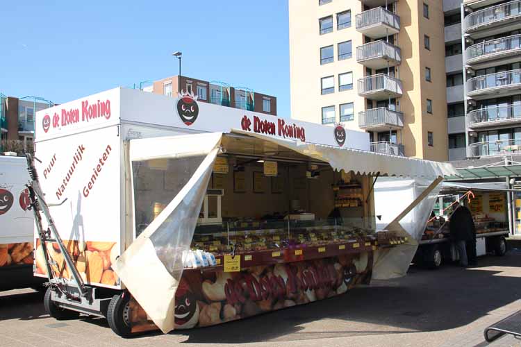 De Notenkoning op de markt in Hoek van Holland